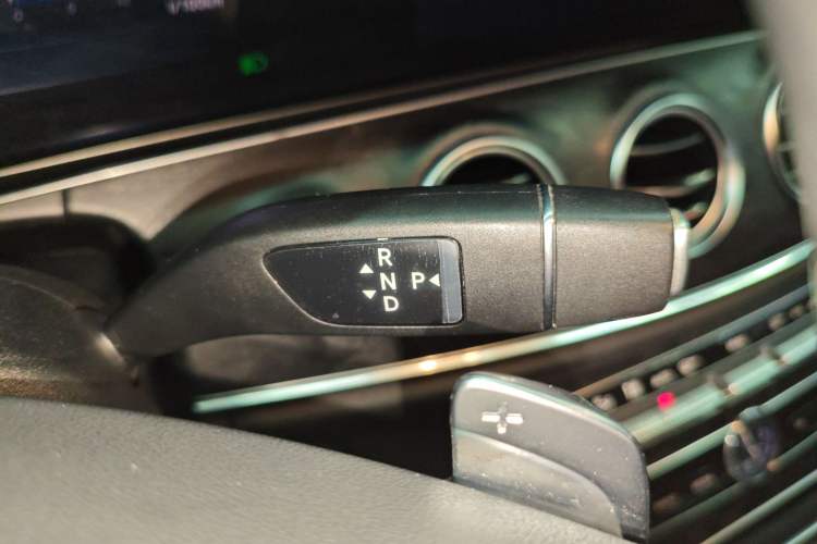 Used Mercedes-Benz E-Class 2018 E 300 L Sporty and Stylish Model