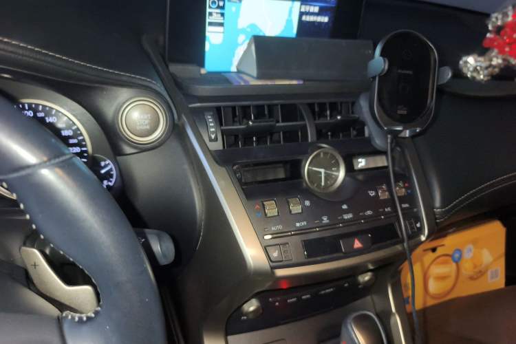 Used Lexus NX 2020 200 All-Wheel Drive Fēngshàng Version China VI Standard
