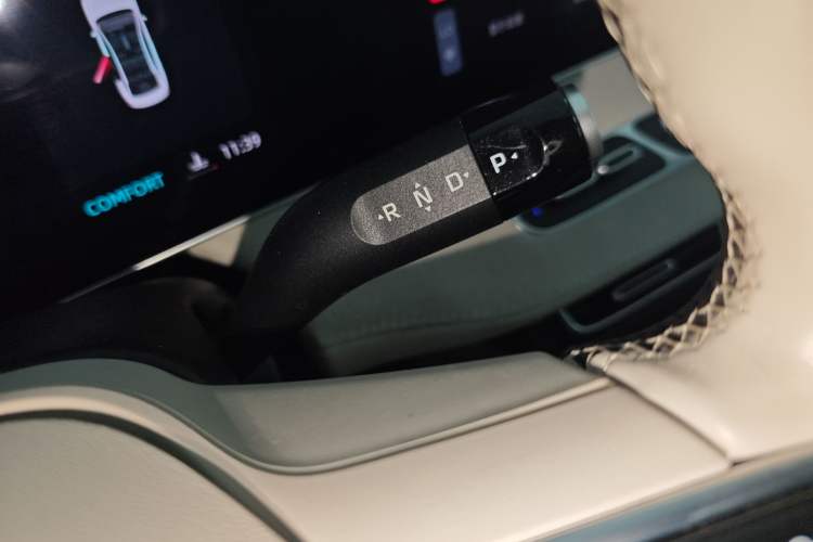 Used Roewe D7 2023 DMH 125km Excellence Edition