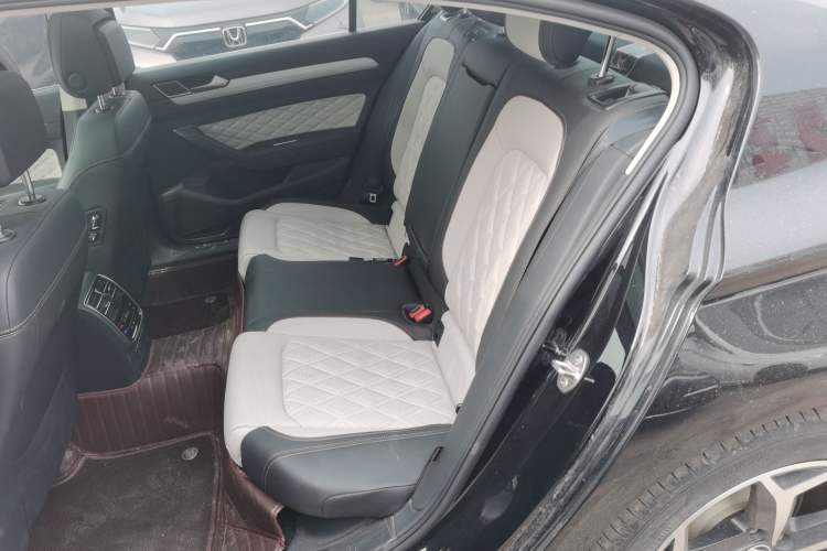 Used Volkswagen Magotan 2023 2 Million Units Commemorative Edition 330TSI DSG Luxury Version