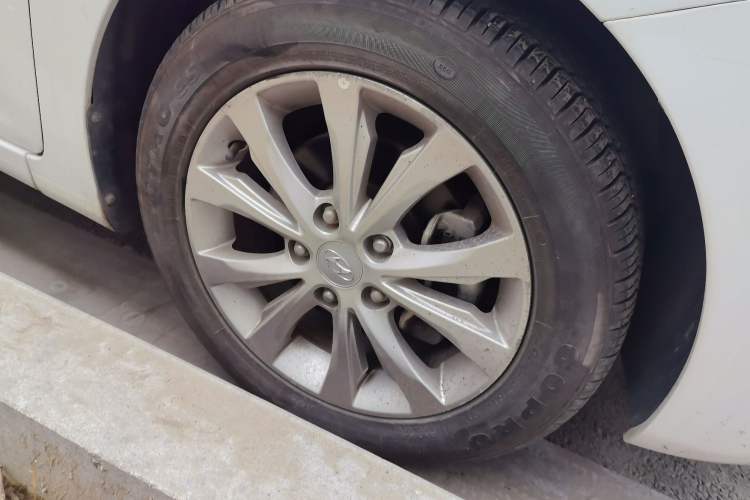 Used Hyundai Elantra (5th Generation / Langdong) 2016 1.6L Automatic Prestige Model
