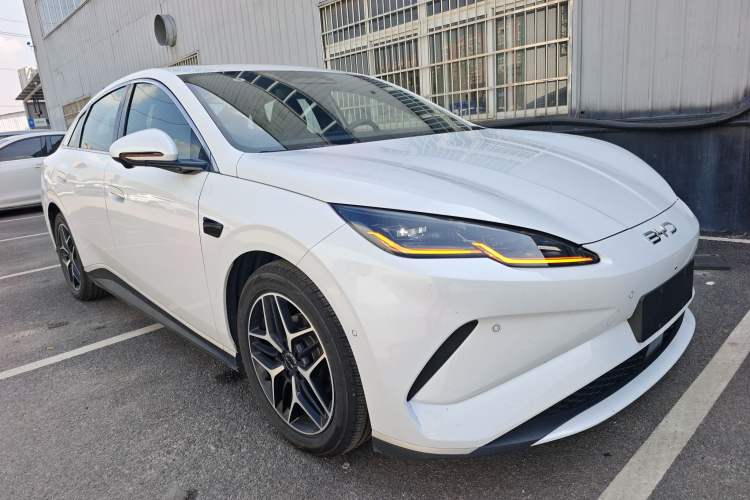 Used BYD Seal 06 New Energy 2025 EV 545KM Flagship Edition Front Right 45 Deg