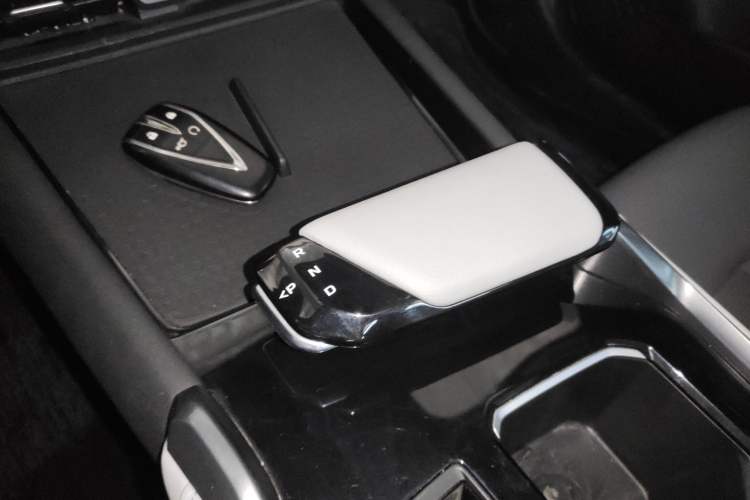 Used CHANGAN UNI-T 2023 Second-Generation 1.5T Prestige Model