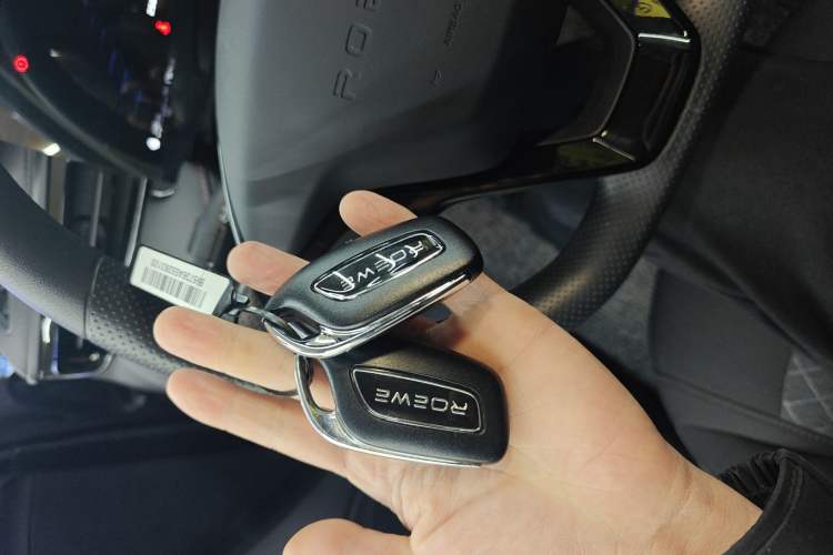 Used Roewe i5 2023 1.5L Manual Comfort Edition