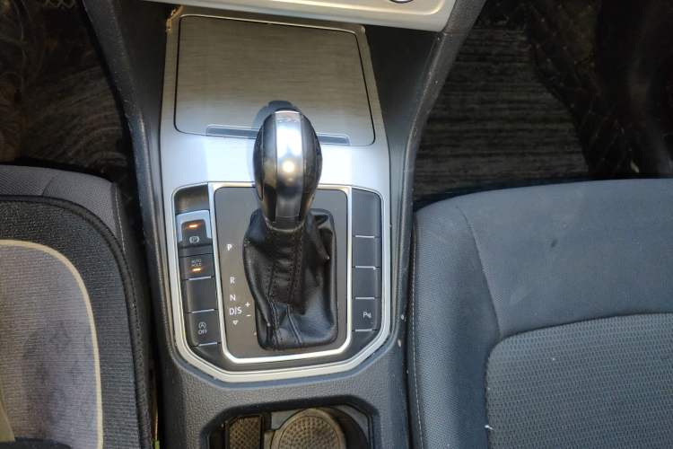 Used Volkswagen Golf Sportsvan 2016 230TSI Automatic Trend Edition
