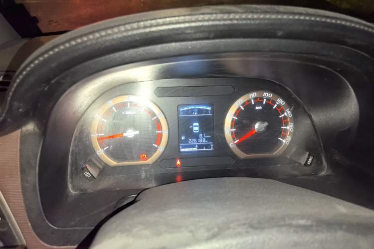 Used FORTHING Lingzhi 2018 M5L 1.6L 7-Seater Comfort Model