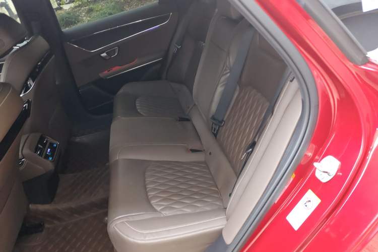 Used BYD Han 2020 DM Four-Wheel Drive Performance Edition Prestige Model Interior 4