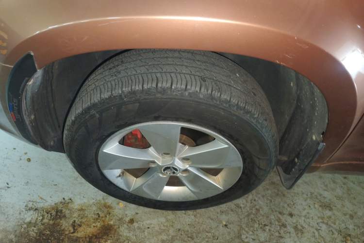 Used Skoda Yeti 2016 1.4TSI DSG Advanced Edition Left Front Wheel Hub