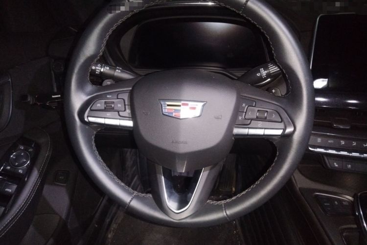 Used Cadillac CT5 2023 28T Luxury Edition (Standard Version) Steering Wheel