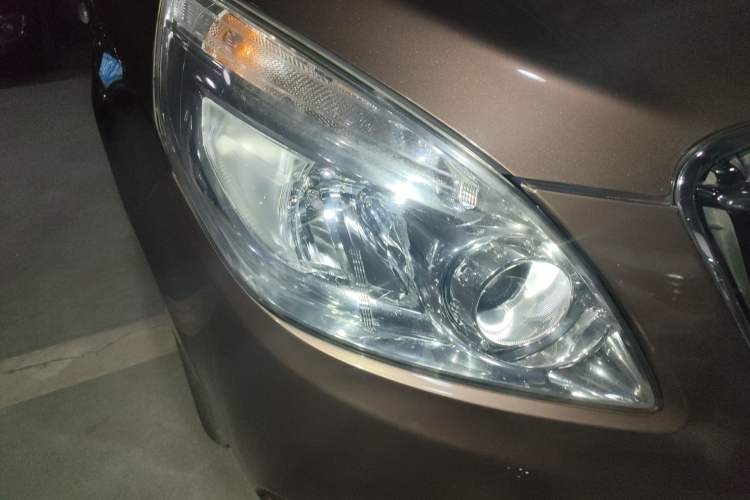 Used Buick GL8 2018 28T Luxury Model China VI Standard Right Front Headlight