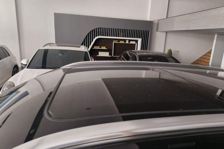 Used Hongqi HS5 2022 Revised Version 2.0T Smart Connect Flagship Edition