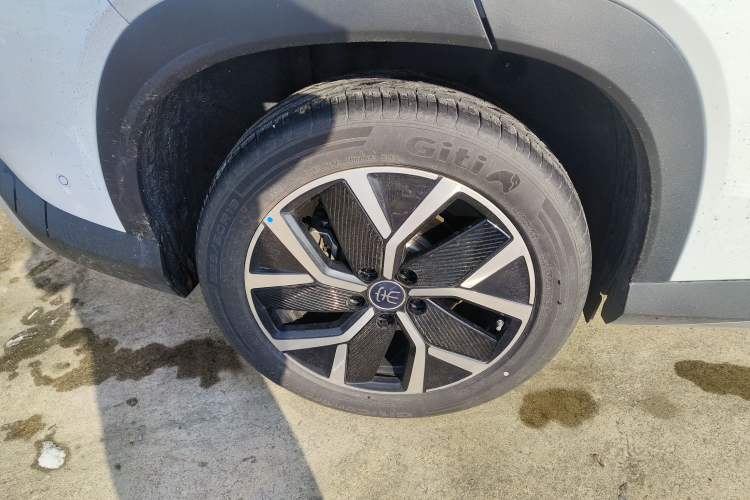 Used BYD Song L DM-i 2025 Intelligent Driving Version 160 km Beyond-Range Type
