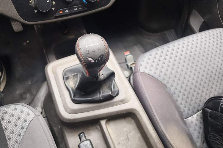Used Wuling Rongguang New Truck 2019 1.5L Double-Cab China VI L3C Gear Lever