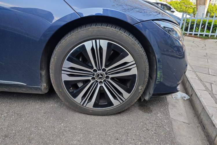 Used Mercedes-Benz EQS 2022 450+ Pioneer Edition Right Front Wheel Hub