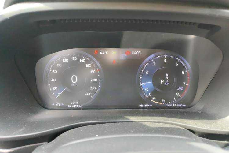 Used Volvo XC40 2021 T3 Zhiyuan Luxury Edition Instrument Cluster