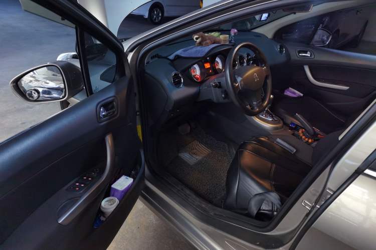 Used Peugeot 408 2013 2.0L Automatic Comfort Edition
