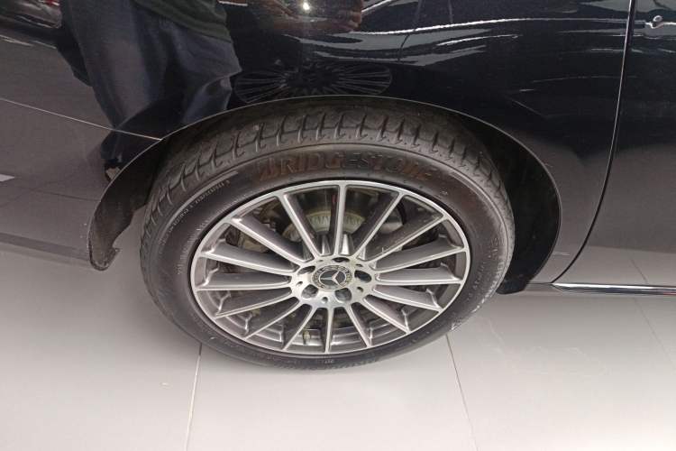 Used Mercedes-Benz E-Class 2023 Facelift E 260 L