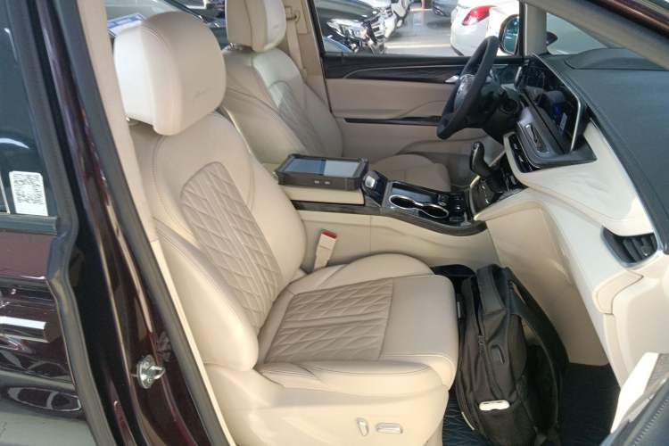 Used Buick GL8 2020 Avenir Avia Six-Seat Deluxe Edition