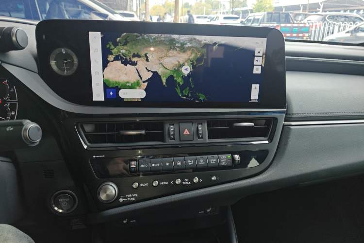 Used Lexus ES 2022 300h Excellence Edition
