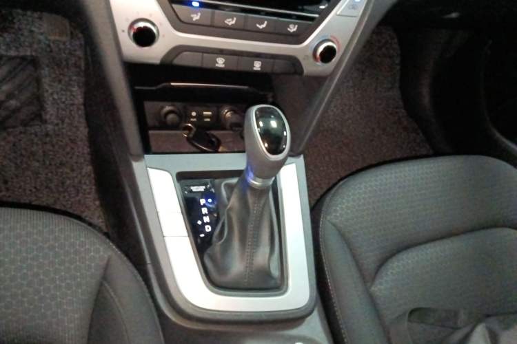 Used Hyundai Elantra (6th Generation / Lingdong) 2016 1.6L Automatic ZhiXuan – Elite Version