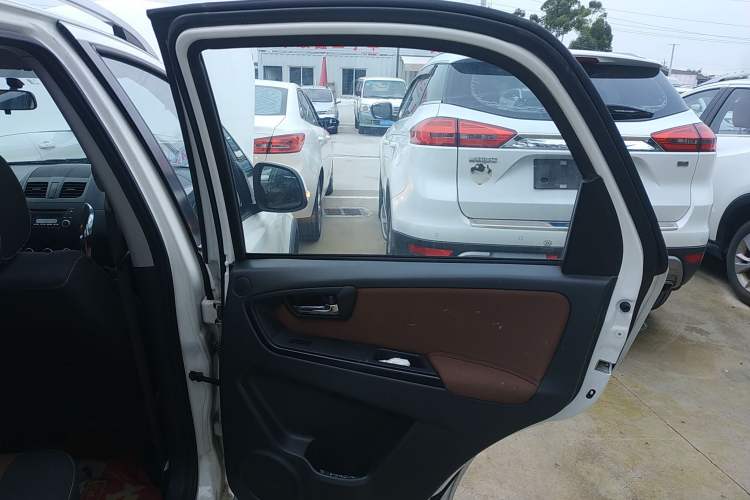 Used Suzuki SX4 2013 1.6L Manual CoolRide Model
