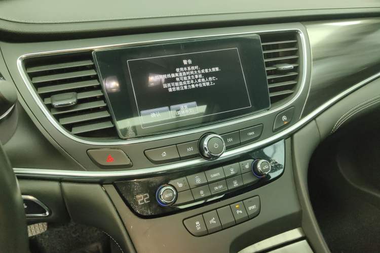 Used Buick LaCrosse 2016 Revised Version 28T Elite Edition Audio And AC Panel