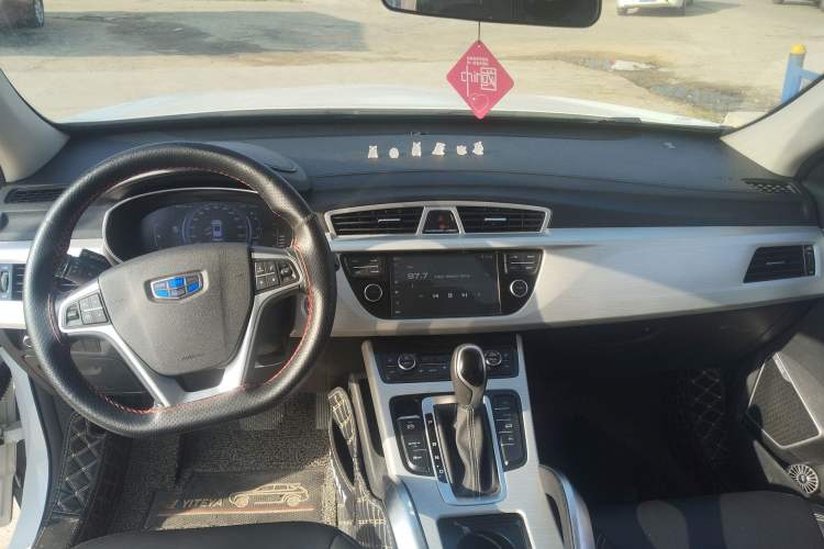 Used Geely Auto Emgrand X7 Sport 2018 1.8TD Automatic Two-Wheel Drive Smart Connect 4G Internet Edition