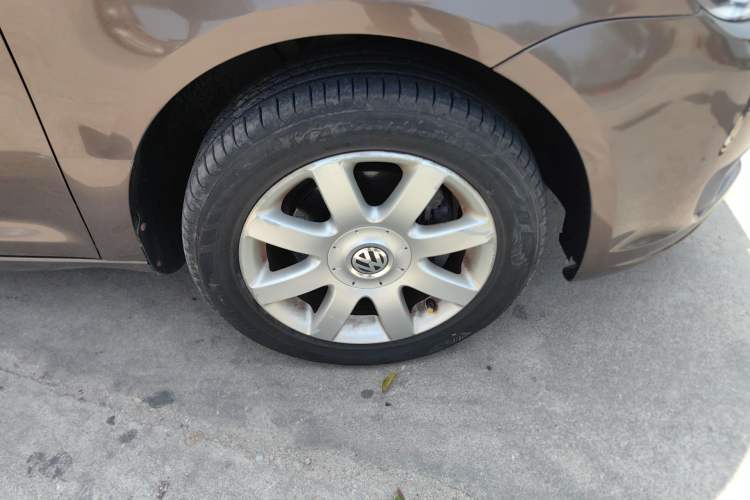 Used Volkswagen Touran 2011 1.4T Manual ZhiShang Edition 5-seater
