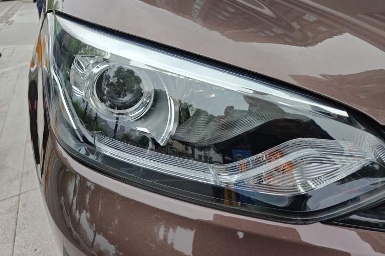 Used MG GS 2017 20T Manual Luxury Edition Right Front Headlight