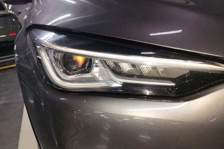 Used Infiniti QX50 2018 2.0T Two-Wheel Drive Fashion Edition