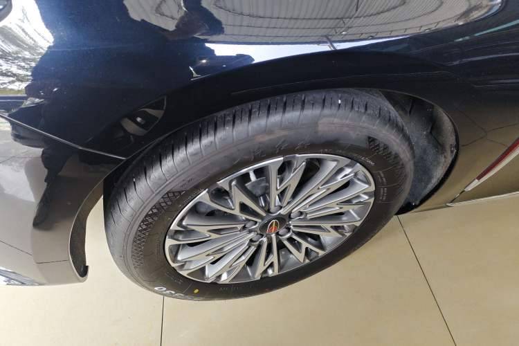 Used Hongqi H5 2025 1.5T DCT Qiyun 500 000th Unit Commemorative Edition Left Front Wheel Hub