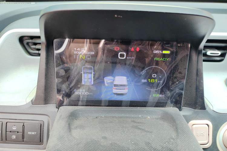 Used Wuling Hongguang MINIEV 2021 Macaron Premium Model – Lithium Iron Phosphate
