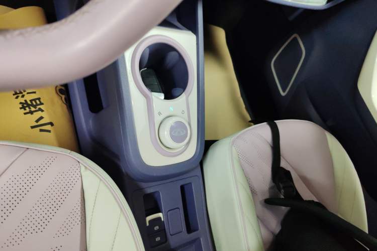 Used Chery Little Ant 2022 Me 301km Rococo Lithium Iron Phosphate
