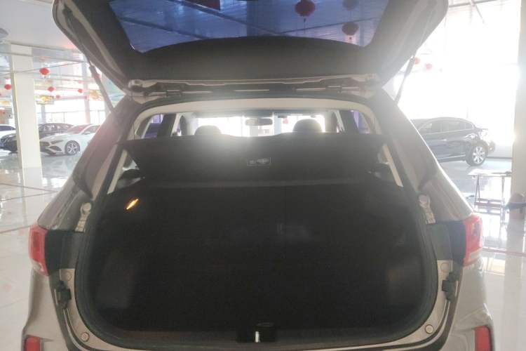 Used Bestune X40 2017 1.6L manual Comfort trim level