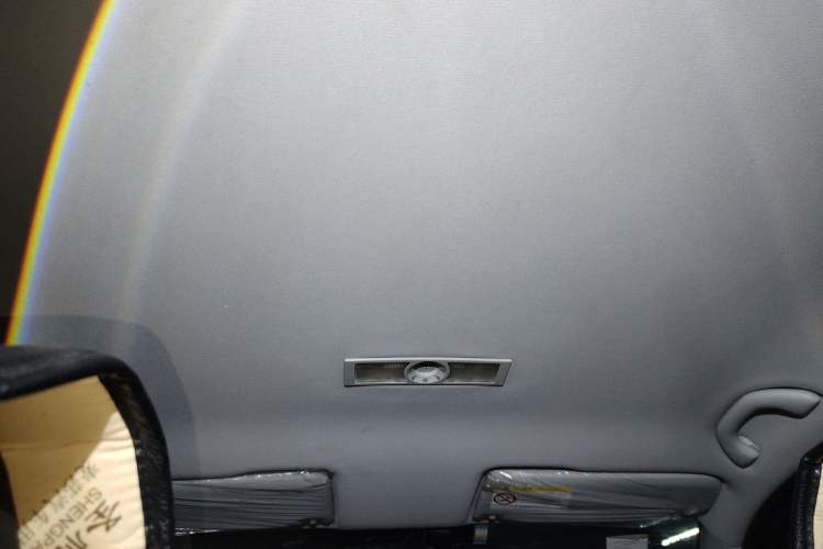 Used Volkswagen Lavida 2013 Revised Classic 1.6L Automatic Fashion Edition Headliner