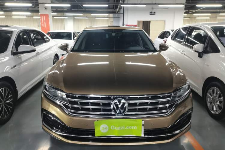 Used Volkswagen Phideon 2021 380TSI Luxury Edition Front