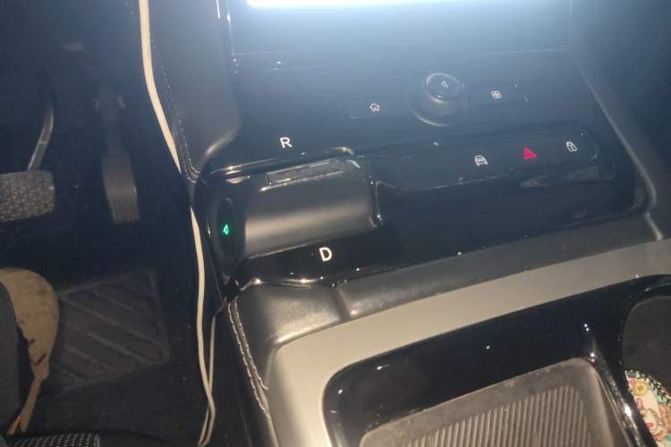 Used Nio ES8 2018 Founder Edition Gear Lever