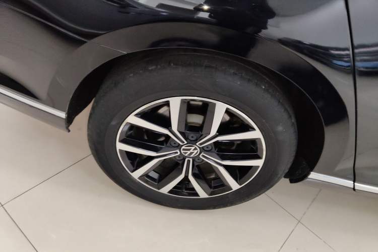 Used Volkswagen Magotan 2020 330TSI DSG Luxury Edition Right Rear Wheel Hub