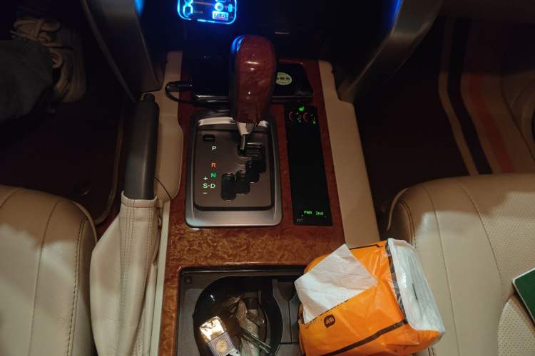 Used Toyota Land Cruiser 2012 4.0L Automatic VX
