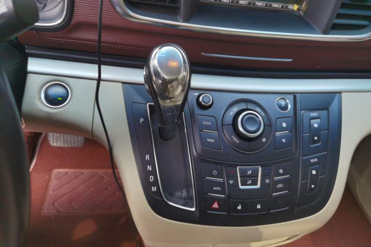 Used Buick GL8 2018 28T Luxury Model China VI Standard
