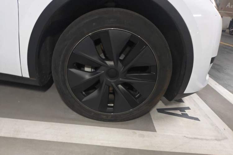 Used Tesla Model Y 2024 Rear-Wheel-Drive Version
