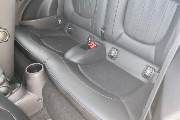 Used MINI 2022 2.0T COOPER S CABRIO Artist Left Rear Seat