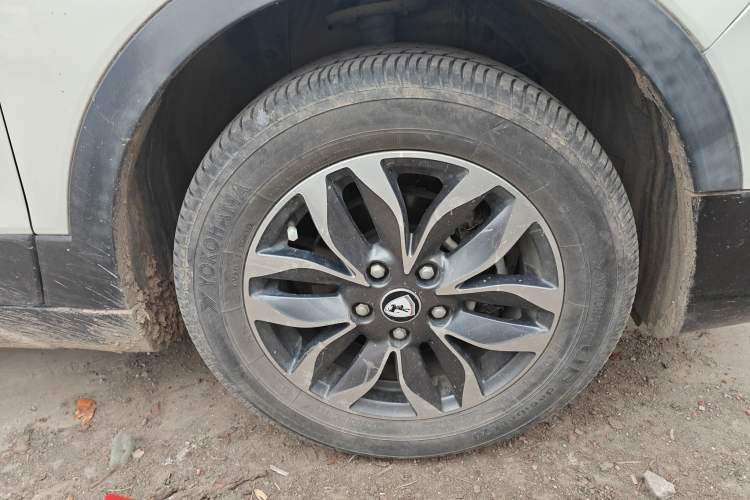 Used Suzuki Vitara S-Cross 2017 1.6L Manual Two-Wheel Drive Urban Fashion Model
