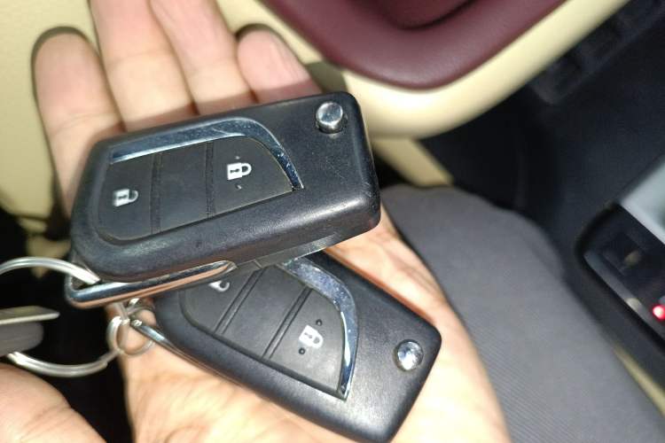 Used Toyota Highlander 2015 2.0T Two-Wheel Drive Elite Edition 7 Seats