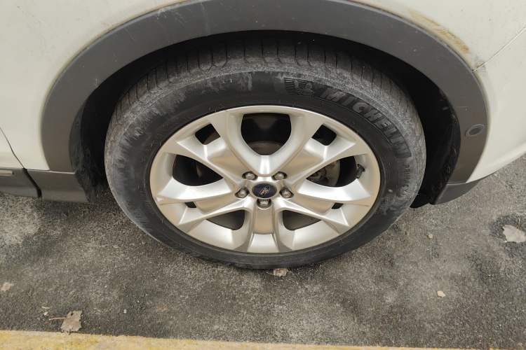 Used Ford Kuga 2015 2.0L GTDi Four-Wheel-Drive Sport Model