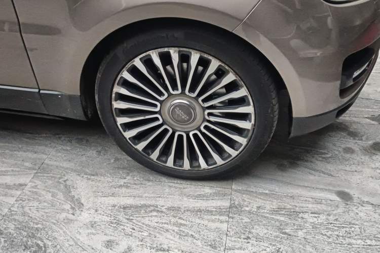 Used Land Rover Range Sport 2015 3.0 SC V6 HSE Right Front Wheel Hub