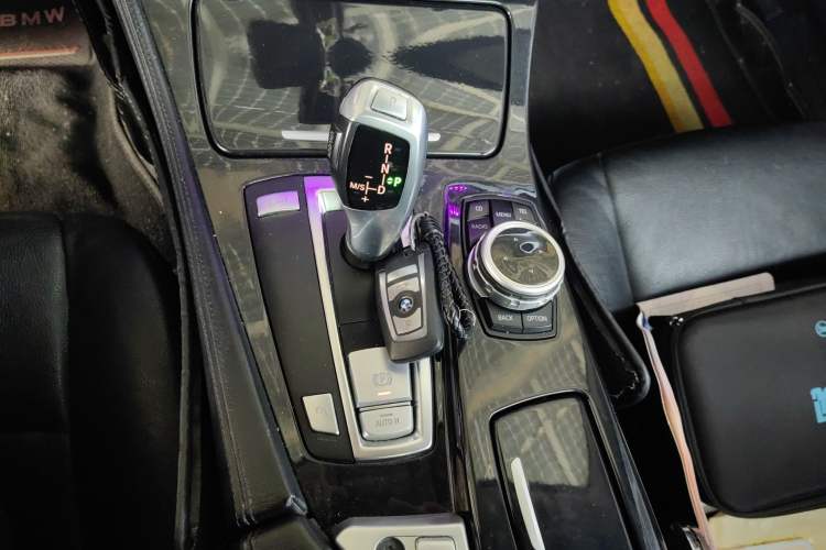 Used BMW 5 Series 2011 523Li Leading Model