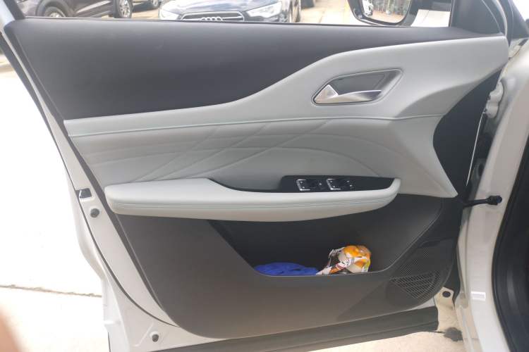 Used Changan UNI-Z New Energy 2025 Smart New Blue Whale 125km Battleship Edition
