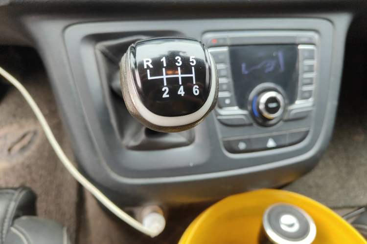 Used SAIC MAXUS G10 2023 2.0T Manual Multi-Function Version Diesel 7 Seats