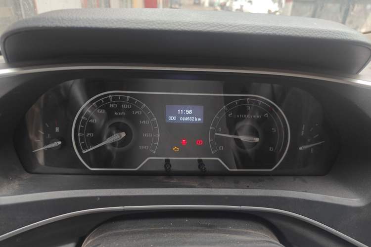 Used SAIC MAXUS Xintu V80 2021 2.0T PLUS Manual Commercial Vehicle Mid-Height 9-Seater with Three Rows
